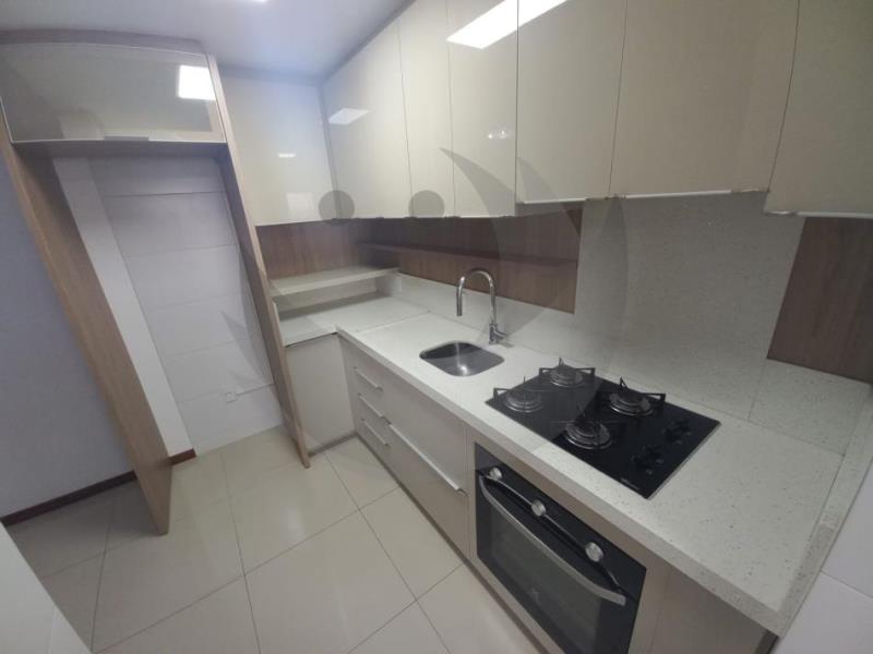 Apartamento à venda com 2 quartos, 65m² - Foto 7