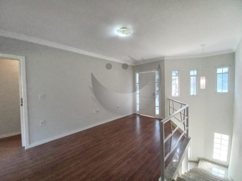 Casa para alugar com 3 quartos, 360m² - Foto 11