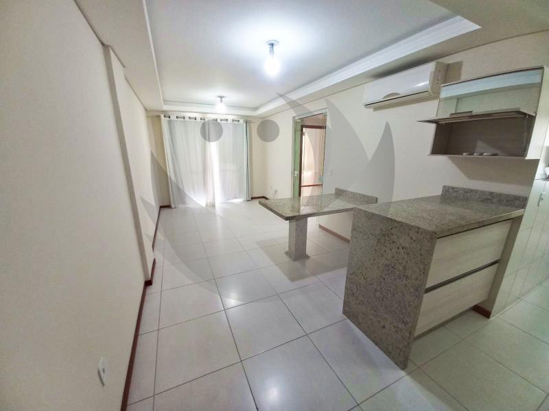 Apartamento à venda com 2 quartos, 67m² - Foto 3