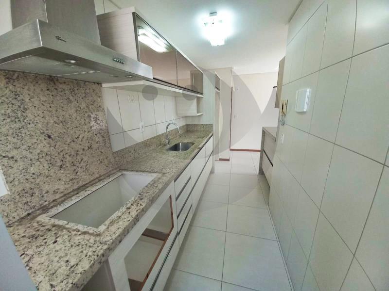 Apartamento à venda com 2 quartos, 67m² - Foto 6