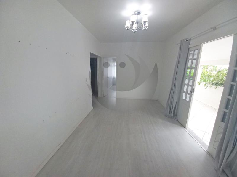 Casa para alugar com 3 quartos, 240m² - Foto 6