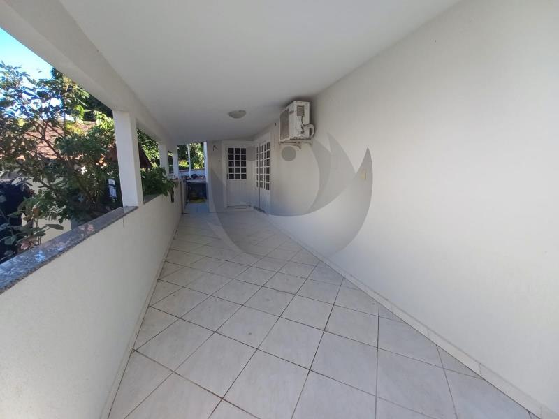 Casa para alugar com 3 quartos, 240m² - Foto 3