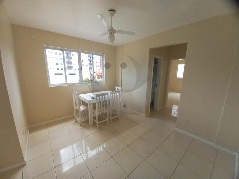 Apartamento à venda com 1 quarto, 42m² - Foto 4