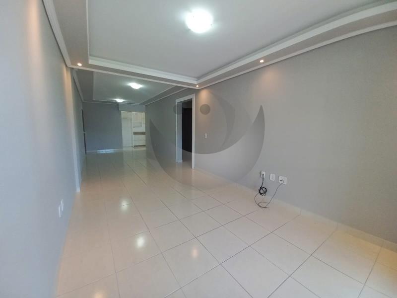 Apartamento para alugar com 3 quartos, 101m² - Foto 2