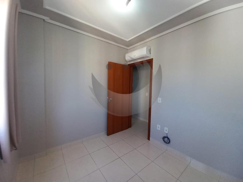 Apartamento para alugar com 3 quartos, 101m² - Foto 11