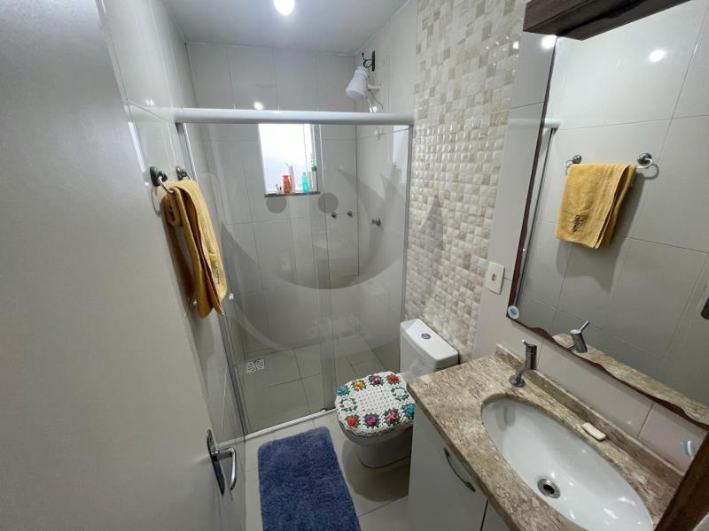 Casa à venda com 6 quartos, 200m² - Foto 8