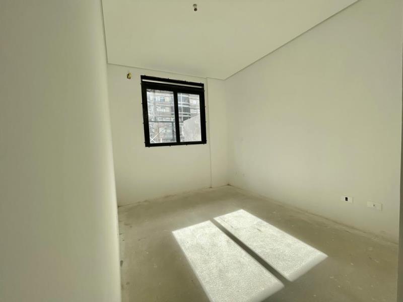 Apartamento à venda com 3 quartos, 144m² - Foto 9