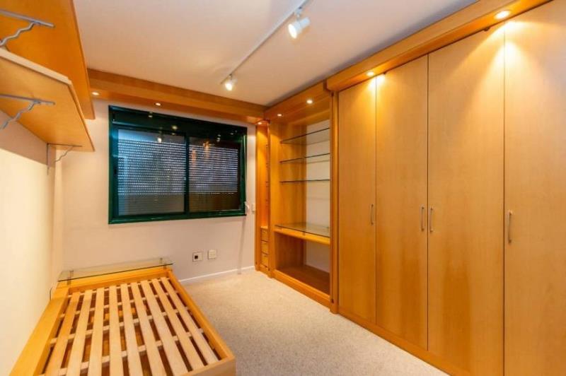 Apartamento à venda com 3 quartos, 149m² - Foto 11