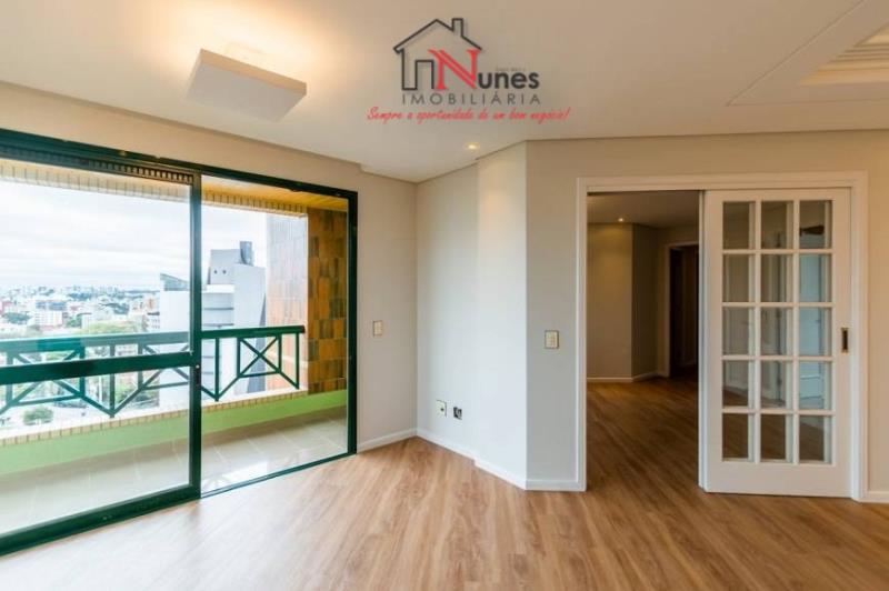 Apartamento à venda com 3 quartos, 149m² - Foto 2