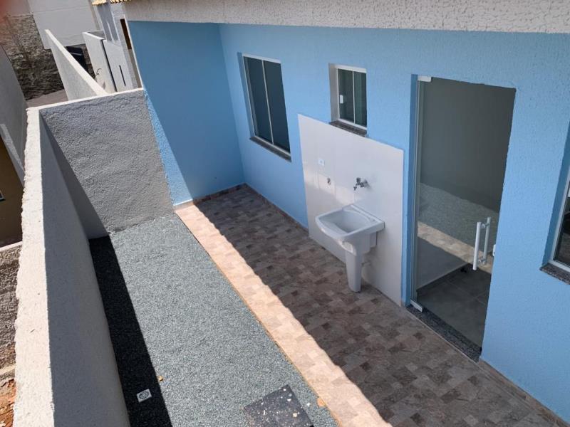 Casa à venda com 2 quartos, 50m² - Foto 9