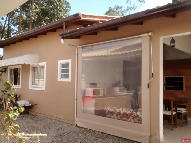 Casa à venda com 2 quartos, 130m² - Foto 1