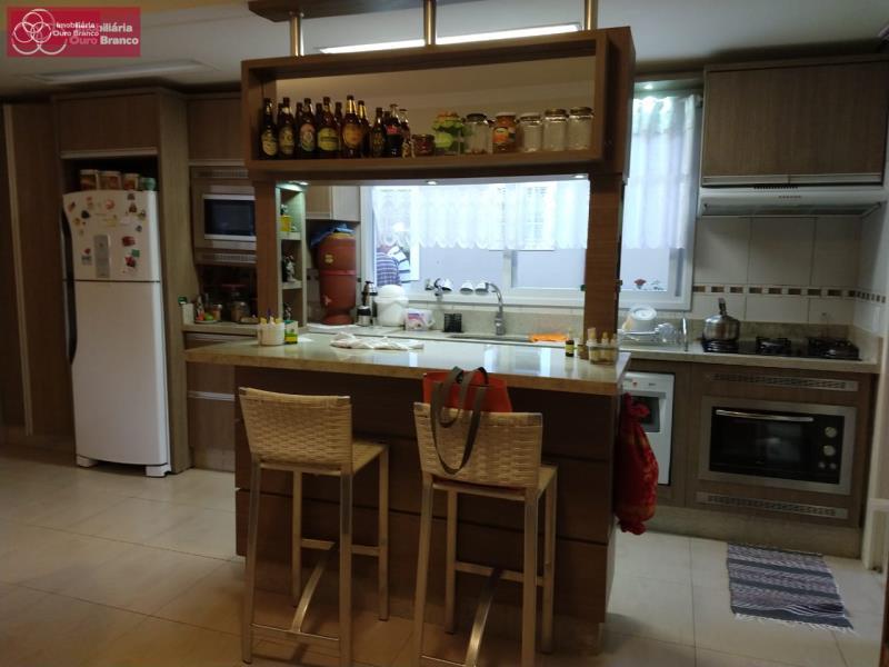 Casa à venda com 2 quartos, 130m² - Foto 16