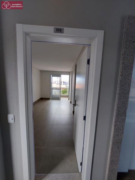 Apartamento à venda com 1 quarto, 43m² - Foto 2