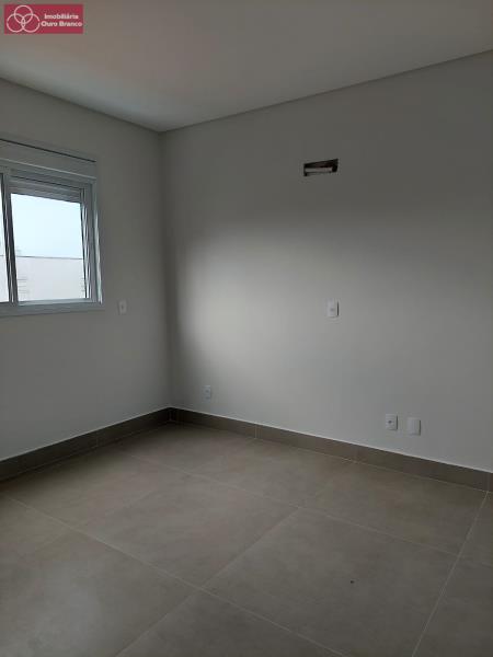 Apartamento à venda com 1 quarto, 43m² - Foto 4