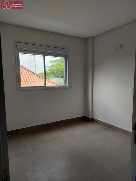 Apartamento à venda com 2 quartos, 62m² - Foto 16