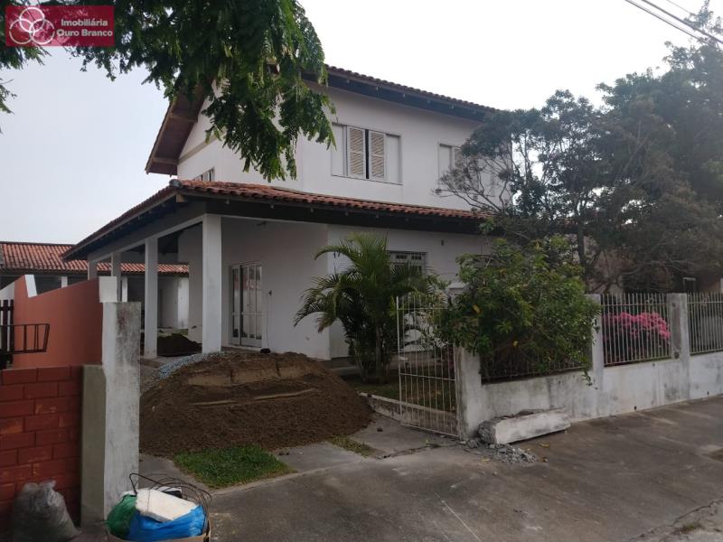 Casa à venda com 3 quartos, 178m² - Foto 2