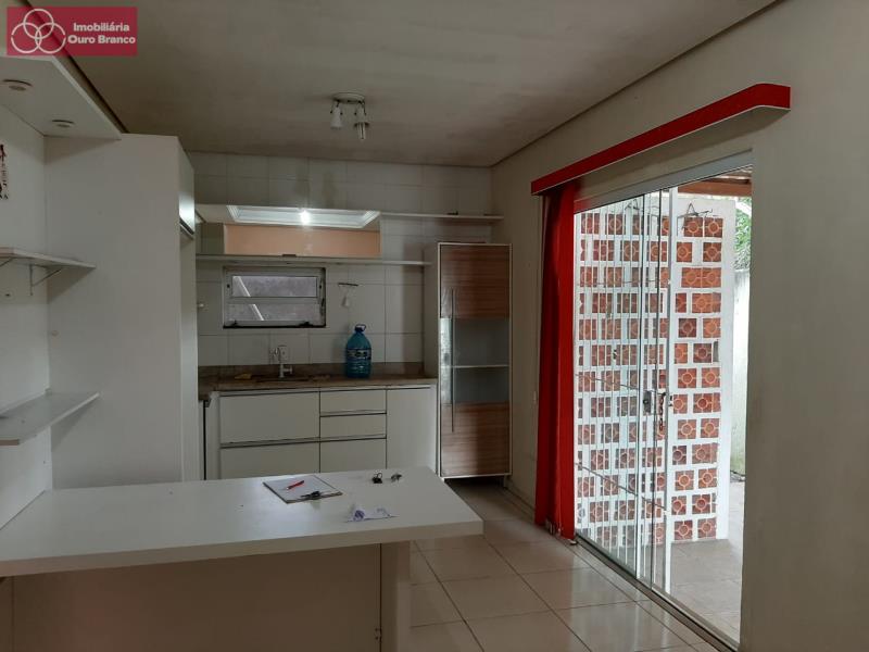 Casa à venda com 2 quartos, 65m² - Foto 8