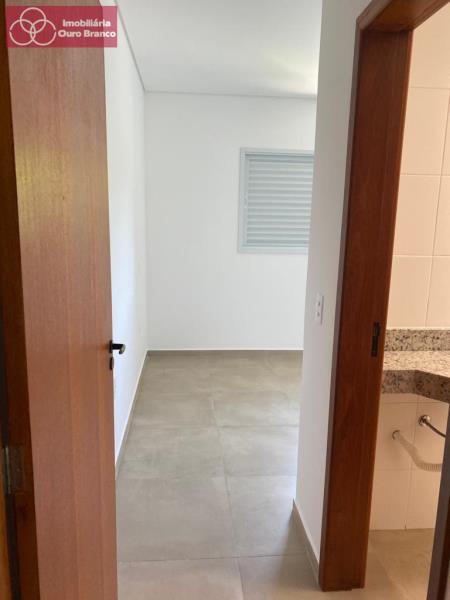 Casa à venda com 2 quartos, 77m² - Foto 12