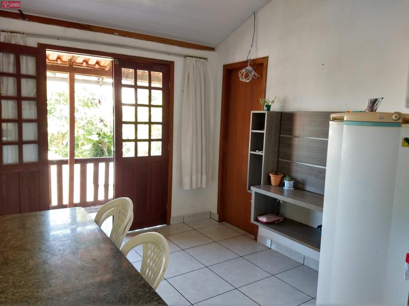 Casa à venda com 3 quartos, 70m² - Foto 13