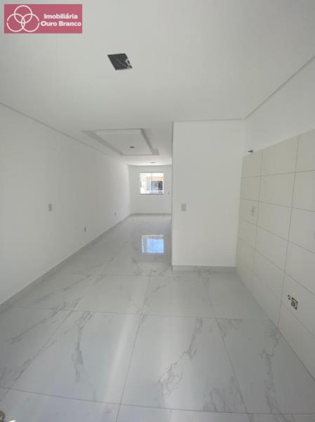 Casa à venda com 2 quartos, 65m² - Foto 4