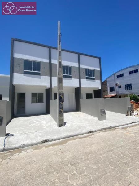 Casa à venda com 2 quartos, 65m² - Foto 3