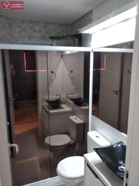 Apartamento à venda com 2 quartos, 72m² - Foto 30