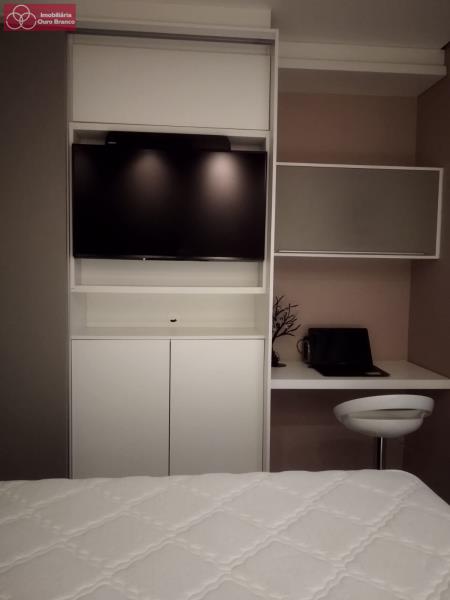 Apartamento à venda com 2 quartos, 72m² - Foto 18