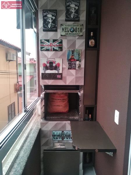 Apartamento à venda com 2 quartos, 72m² - Foto 27