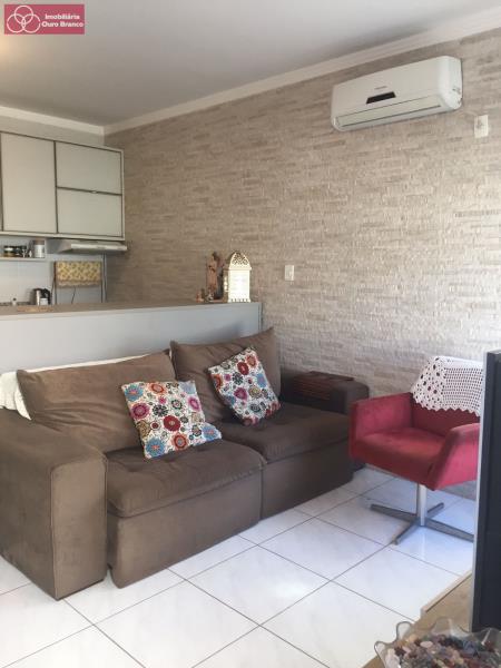 Casa à venda com 2 quartos, 59m² - Foto 16