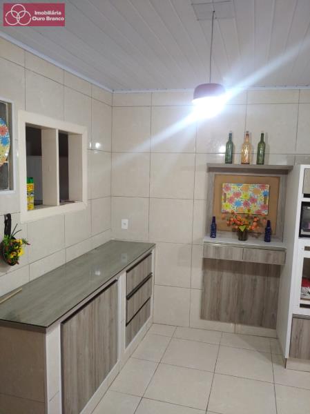 Casa à venda com 5 quartos, 200m² - Foto 9