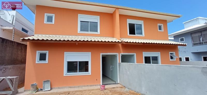 Casa à venda com 3 quartos, 173m² - Foto 1