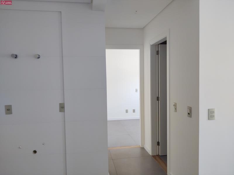 Apartamento à venda com 2 quartos, 56m² - Foto 6