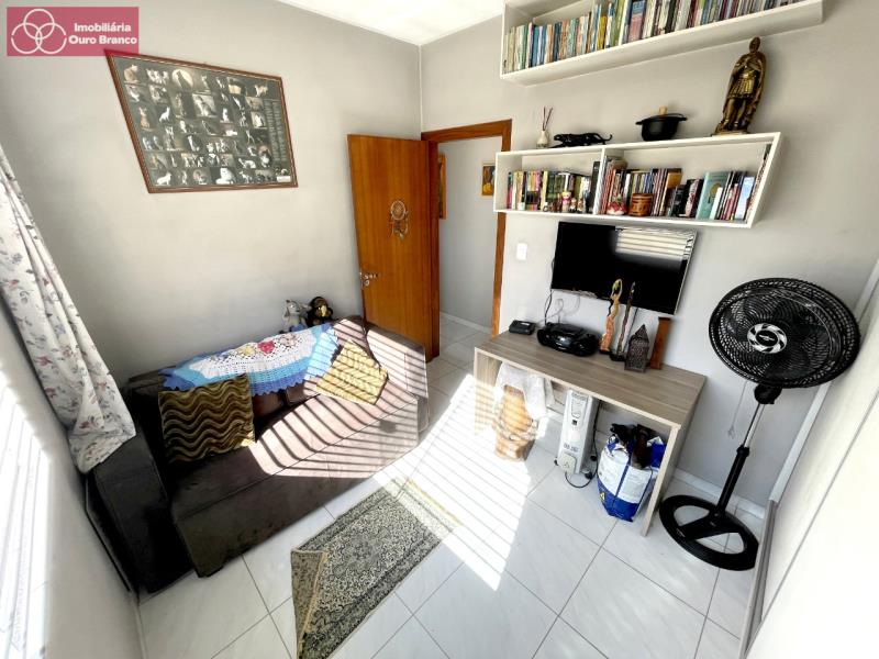 Casa à venda com 2 quartos, 80m² - Foto 11