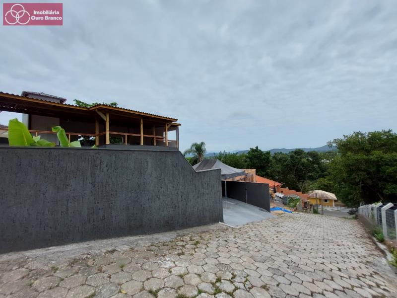 Casa à venda com 2 quartos, 230m² - Foto 4