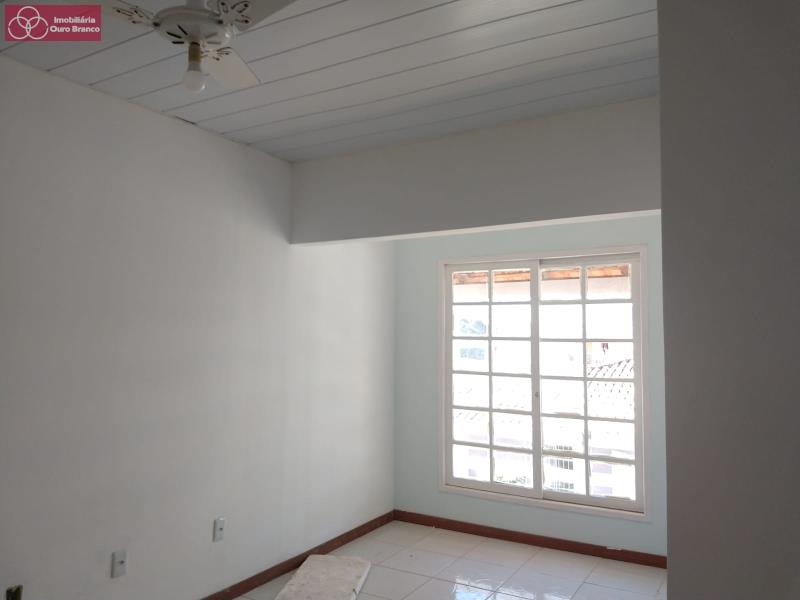 Casa à venda com 2 quartos, 60m² - Foto 16