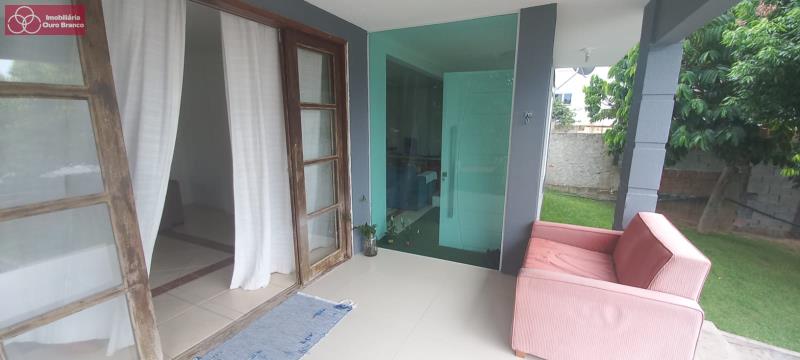 Casa à venda com 3 quartos, 260m² - Foto 8