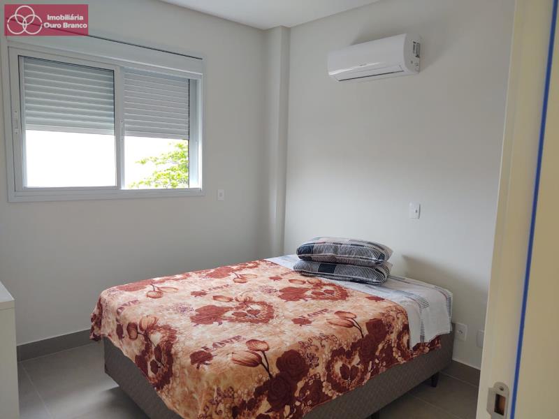 Apartamento para alugar com 2 quartos, 65m² - Foto 15