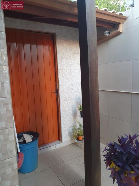 Casa à venda com 3 quartos, 109m² - Foto 12