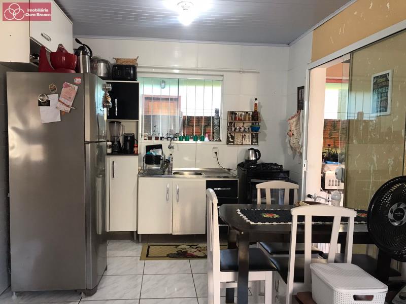 Casa à venda com 2 quartos, 50m² - Foto 1