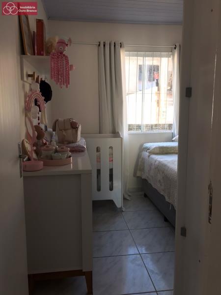 Casa à venda com 2 quartos, 50m² - Foto 10