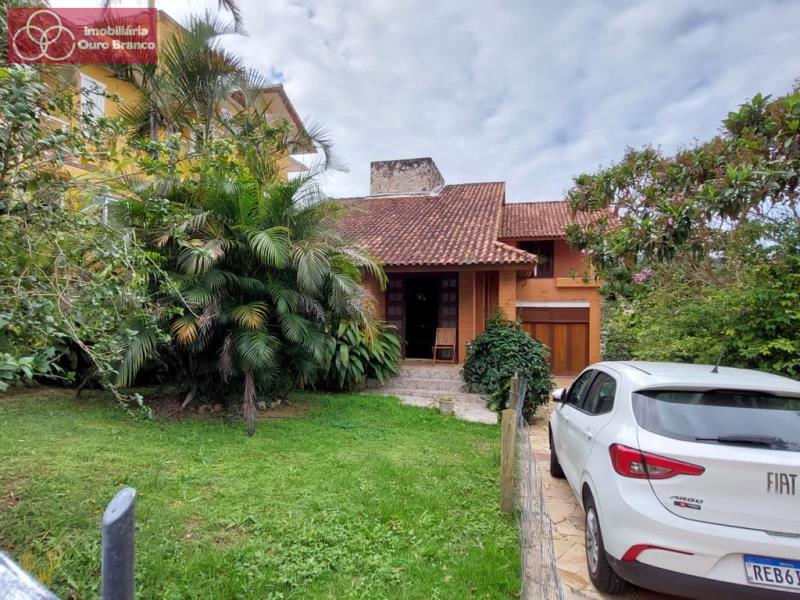 Casa à venda com 2 quartos, 250m² - Foto 2