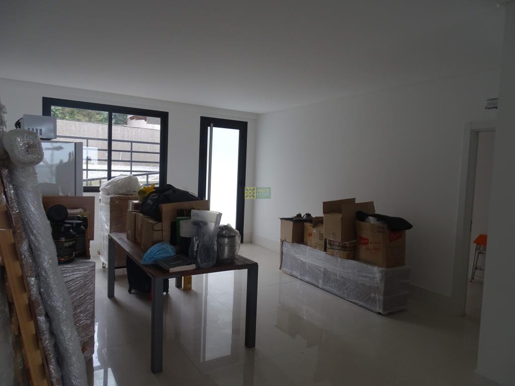 Casa à venda com 4 quartos, 318m² - Foto 23