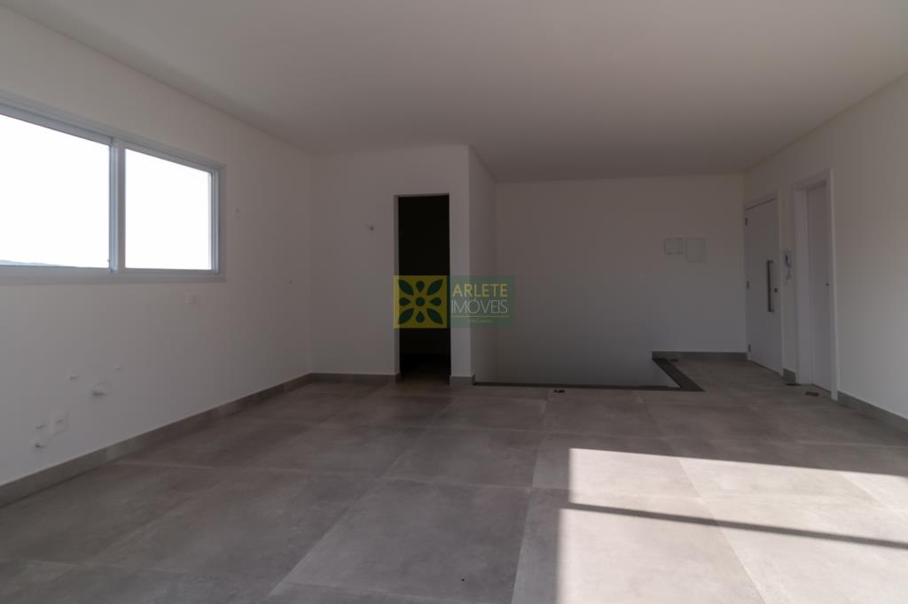 Apartamento à venda com 2 quartos, 100m² - Foto 18