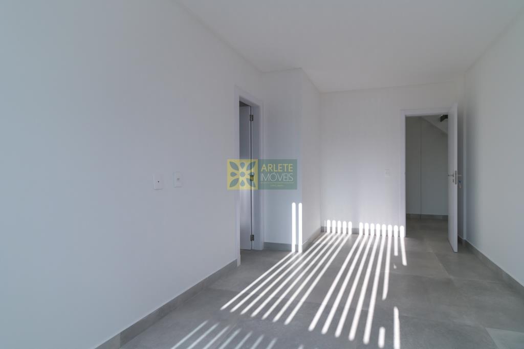 Apartamento à venda com 2 quartos, 109m² - Foto 12