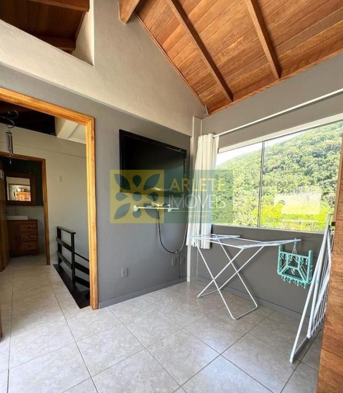 Apartamento à venda com 3 quartos, 197m² - Foto 16