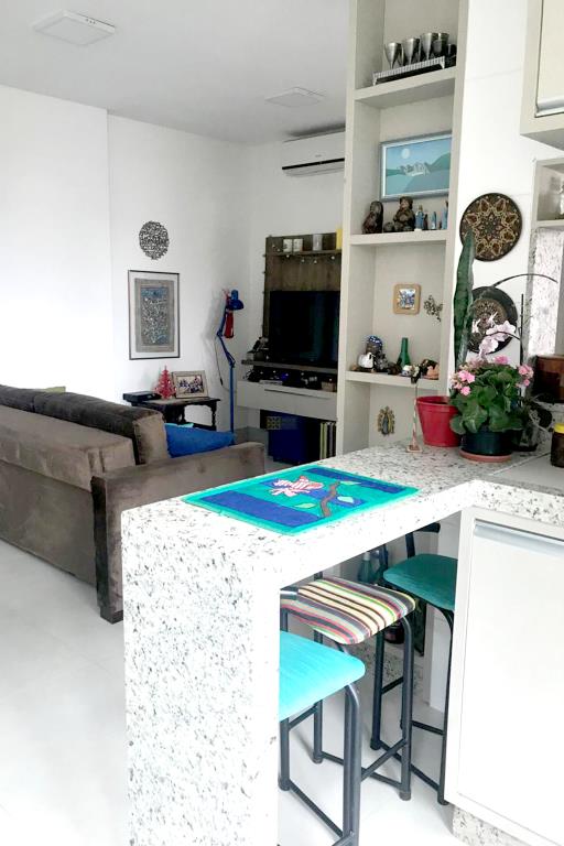 Apartamento à venda com 2 quartos, 74m² - Foto 4