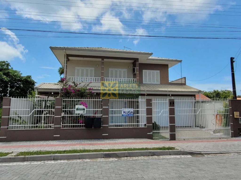 casa-codigo-10243-venda-no-bairro-mariscal-na-cidade-de-bombinhas