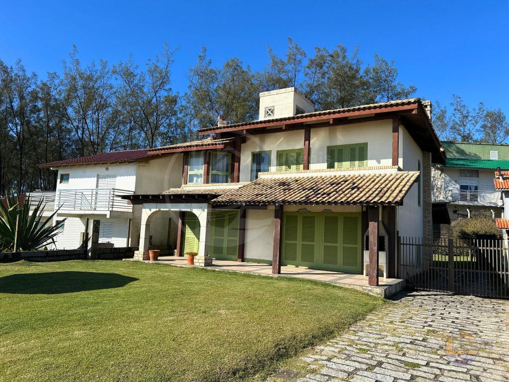 Casa Código 6 para Temporada no bairro Centro na cidade de Garopaba